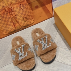 Louis Vuitton Slippers